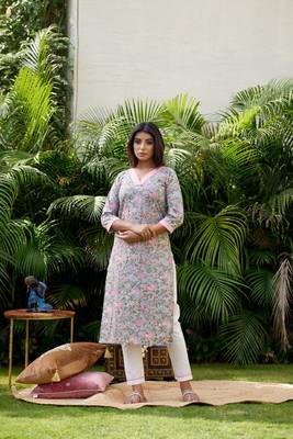 Pink grey floral v- neck cotton kurta pant set 2