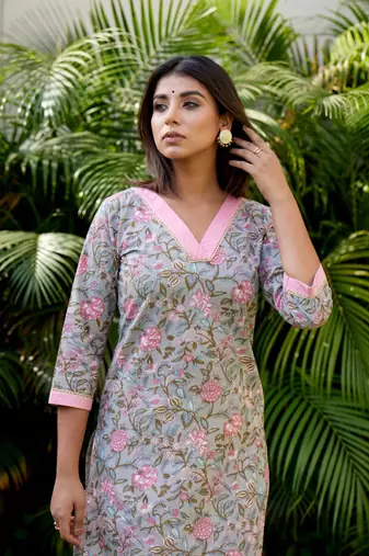Pink grey floral v- neck cotton kurta pant set