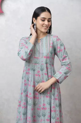 Smer women's cotton printed round neck full sleeves anarkali kurta