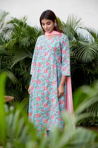 Cotton blue pink floral printed kurta set