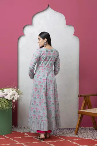 Smer women's cotton printed round neck full sleeves anarkali kurta