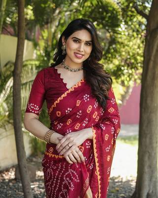  Bandhej Silk With & Zari Weaving Kalash Design Rich Pallu Saree  2