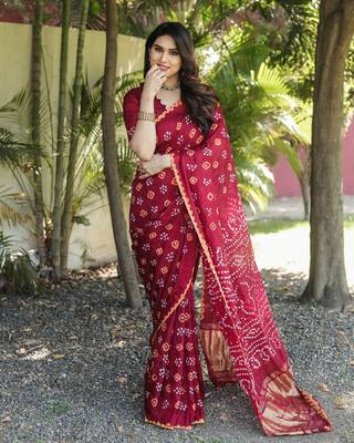  Bandhej Silk With & Zari Weaving Kalash Design Rich Pallu Saree  1
