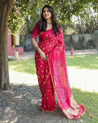  Bandhej Silk With & Zari Weaving Kalash Design Rich Pallu Saree  4
