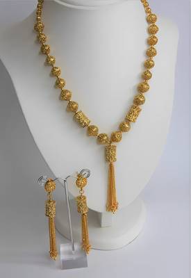 Elegant gold filigree tassel Necklace :: and earring set - traditional indian bridal jewelry 1
