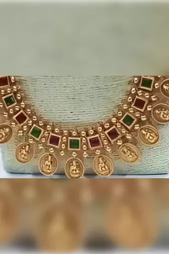Exquisite gold-plated temple jewelry set with ruby and emerald accents