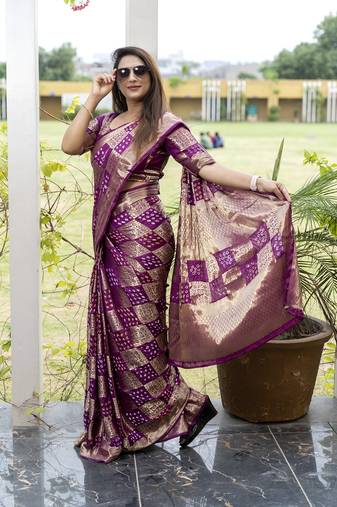 Bandhej silk With & Zari Weaving Design Rich Pallu Saree 