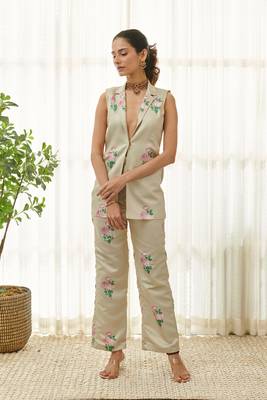 Moss green pantsuit 1