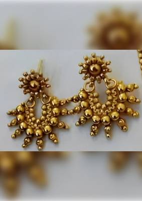 Traditional gold-plated kolhapuri saaj necklace set with matching earrings 2