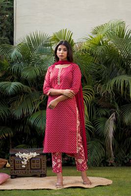 Red booti gold kurta dupatta set (set of 3) 1
