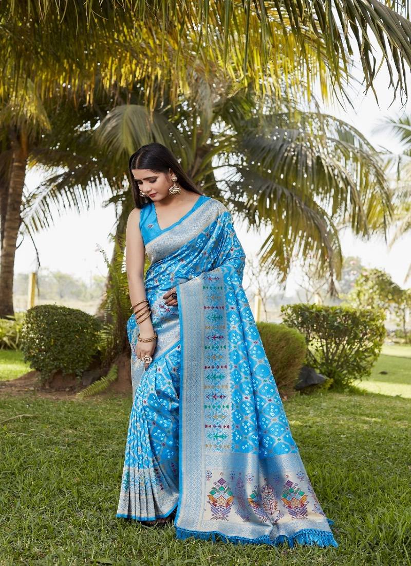 Bandhej kanjivaram silk blend Saree Bandhej With Kanjivaram Border With Zari Weaving Rich Pallu Saree