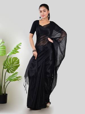 Aakar black handloom tissue saree with unstitched blouse piece 1