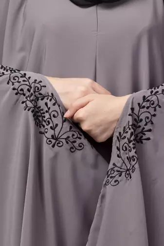 Nazneen Light purple Colour Embroidered Iran Kaftan