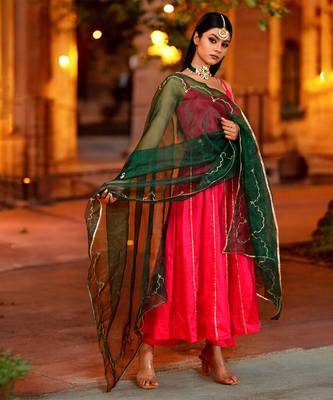 Harshini magenta suit set 2