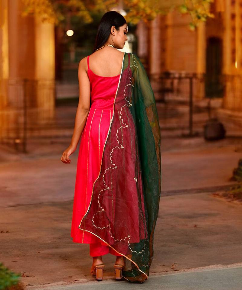 Harshini magenta suit set