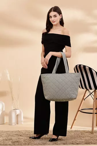uno sage green polyester diamond quilted handheld bag