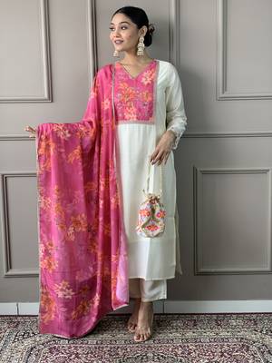 Floral Chanderi Silk Fabric Straight Kurta, Pant and Dupatta Set 1