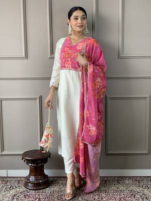 Floral Chanderi Silk Fabric Straight Kurta, Pant and Dupatta Set 3