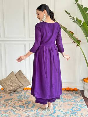 Embroidered Vichitra Silk Straight Kurta, Pant and Dupatta Set 2