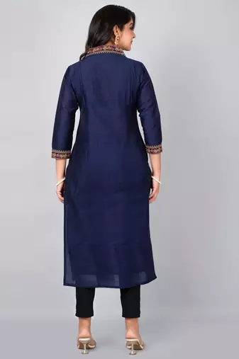  stand coller kurta with embroidery work