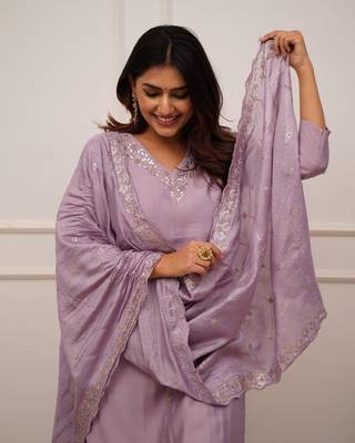 Onion pink viscose chanderi heavy thread embroidery work with sequins work kurta pant set 4