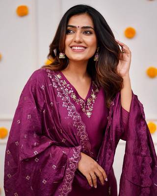 Wine viscose chanderi heavy thread embroidery work with sequins work kurta pant set 4