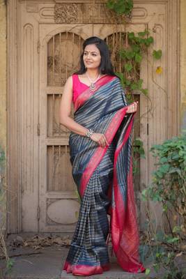 Dark-Blue Soft Silk Saree,Jacquard Weaving Border Saree 2