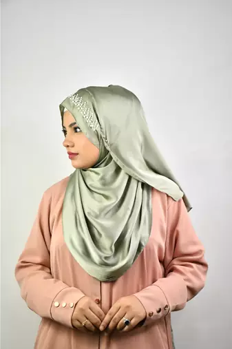 luxury bridal wedding wear hijab scarf   with handwork