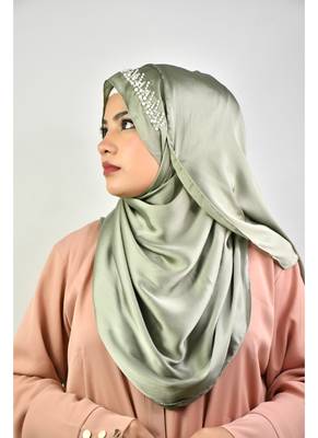 luxury bridal wedding wear hijab scarf   with handwork 5