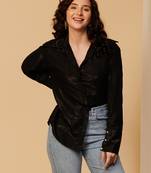 Urban sundari classic fit long-sleeve cotton shimmer shirt with spread collar     solid curved hem