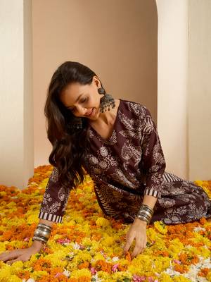 Ziyaa women's brown color crepe fabric a-line kurta and pant set 5
