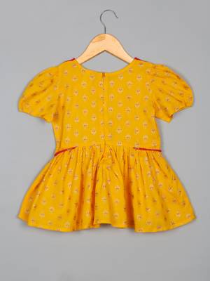 Saka designs girls foil printed yellow jhabla with magenta dhoti ensemble 3