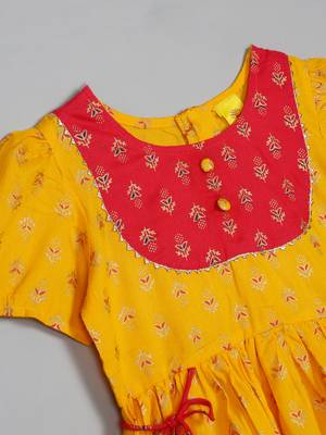 Saka designs girls foil printed yellow jhabla with magenta dhoti ensemble 5