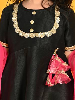 Saka designs girls embroidered lehenga and peplum choli with dupatta - black & magenta 5