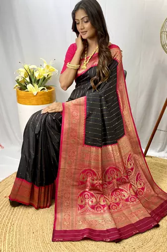 Black Kanchipuram Style Paithani Silk bland contrust border Saree With Blouse