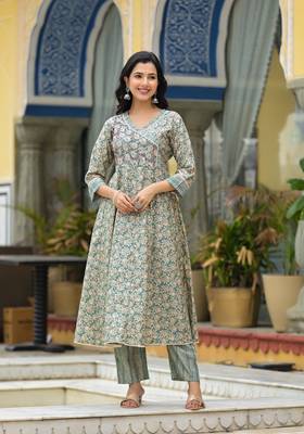 Floral printed pure muslin anarkali kurta with pyjamas & dupatta 3