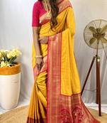 Yellow Kanchipuram Style Paithani Silk bland contrust border Saree With Blouse