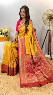 Yellow Kanchipuram Style Paithani Silk bland contrust border Saree With Blouse 3