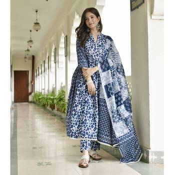 Floral printed regular pure cotton anarkali kurta with pyjamas & dupatta 1