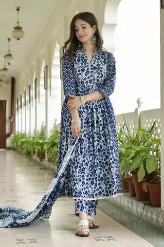 Floral printed regular pure cotton anarkali kurta with pyjamas & dupatta