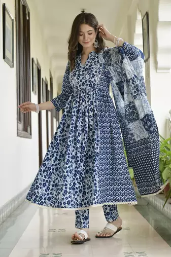 Floral printed regular pure cotton anarkali kurta with pyjamas & dupatta