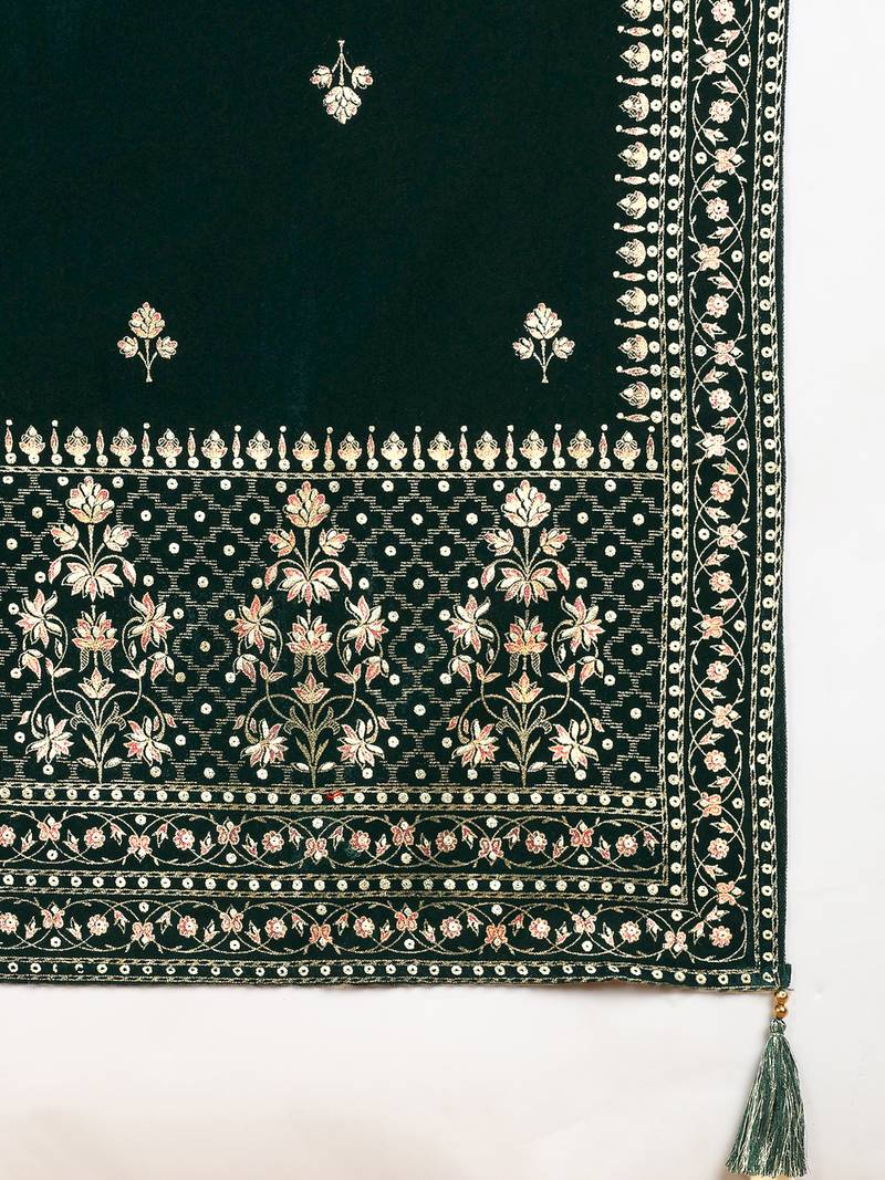 women green velvet ethnic motifs printed straight kurta trousers with dupatta