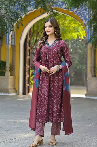 women maroon rayon blend floral printed straight kurta trousers with dupatta