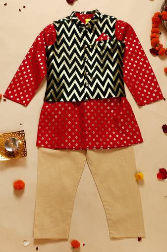 Saka designs boy's red printed kurta pajama with black jacket set