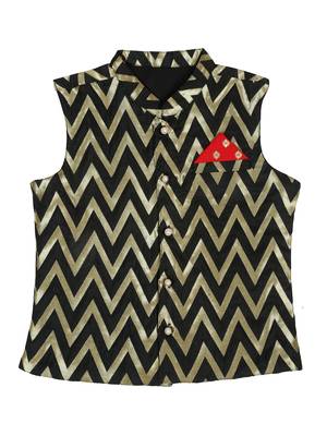 Saka designs boy's red printed kurta pajama with black jacket set 3