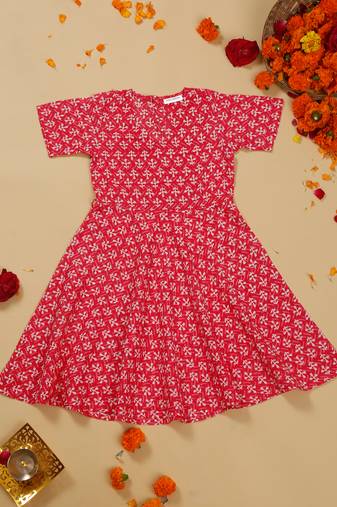Saka designs girls' knee-length floral printed rayon kurta