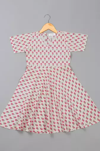 Saka designs girls' knee-length floral printed rayon kurta
