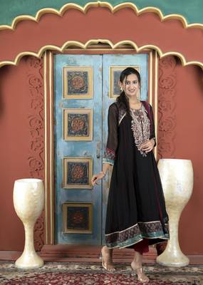 Nikhaar black embroidered georgette stitched anarkali trouser kurta & dupatta  4
