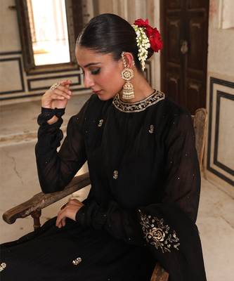 Siyaah Kali Suit Set in Black with Mukaish Zardosi Handwork 2