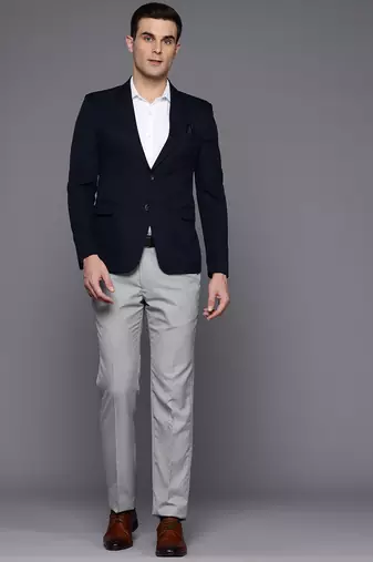 navy blue single-breasted slim fit solid blazer